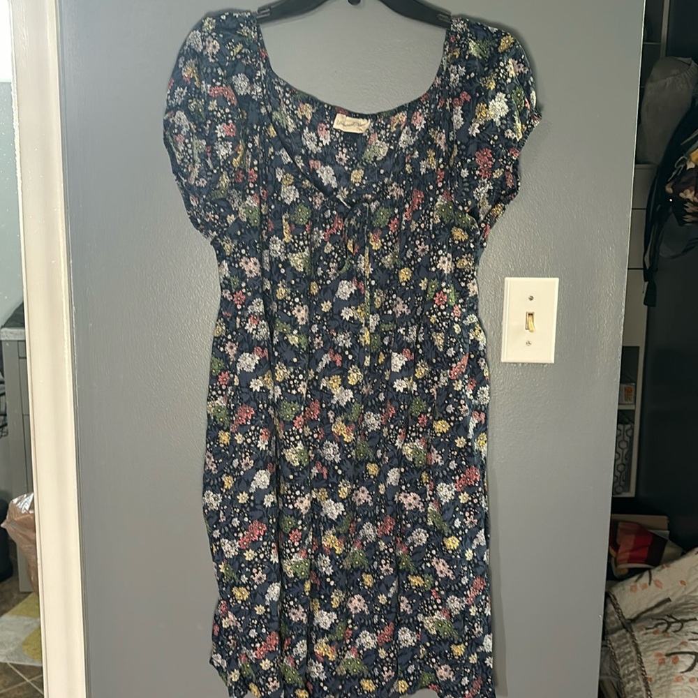 Lightweight floral dress-large